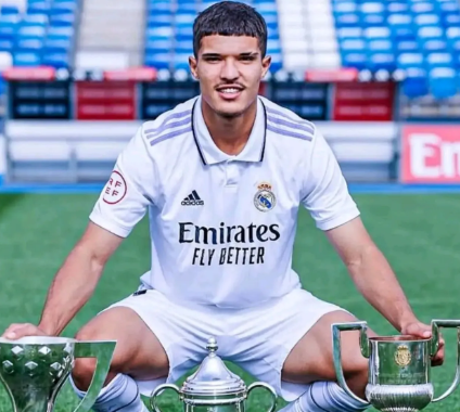 ريال مدريد يعلن رحيل لاعبه المغربي
