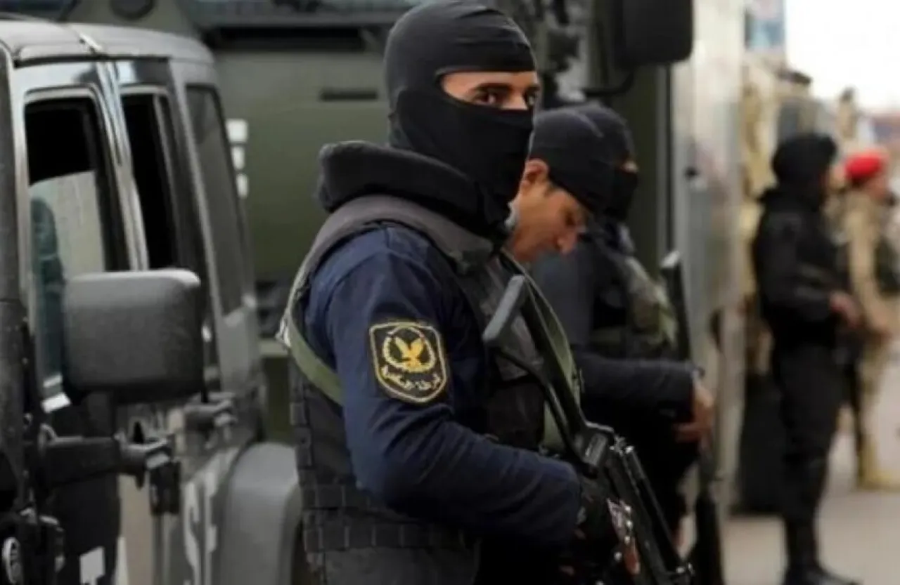 واقعة مأسوية لسيدة أمام طفلها المراهق تنتهي بوفاتها في مصر 