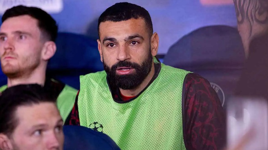 أمام جيرارد ..  رد فعل محمد صلاح بعد خسارة ليفربول أمام سان جيرمان 