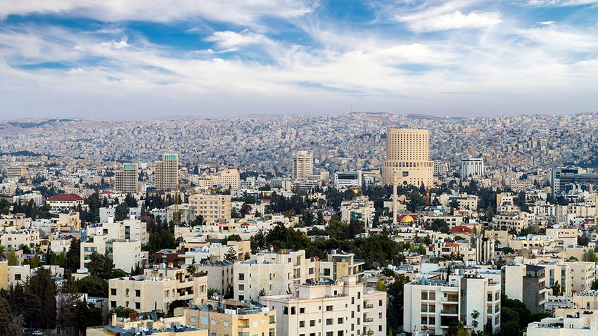 أجواء لطيفة الحرارة نهارا وباردة ليلا في معظم مناطق المملكة الأحد