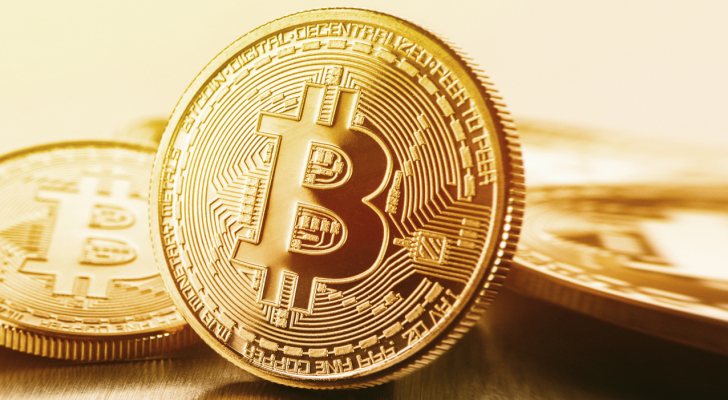 عملة بيتكوين تقفز وتقترب من أعلى مستوى لها على الإطلاق