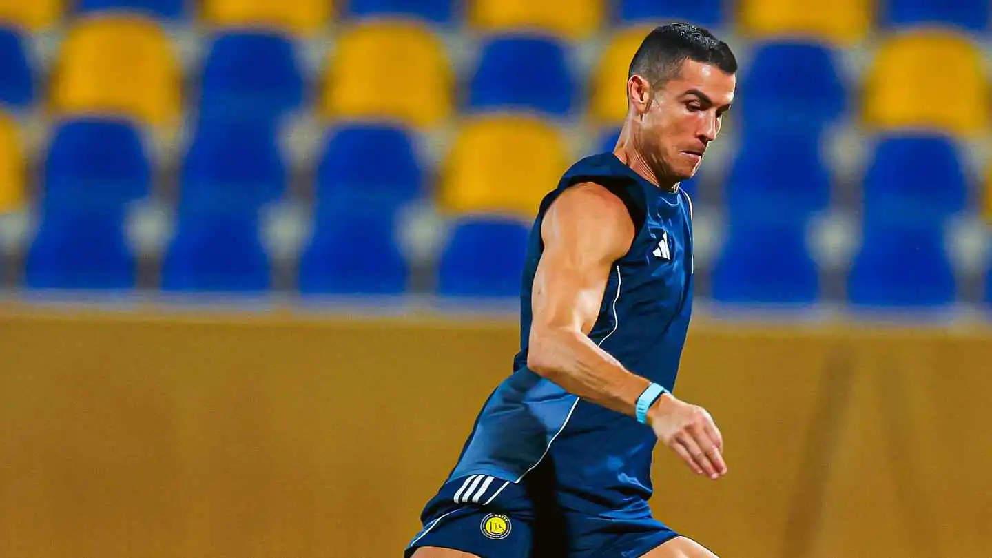 وصفة النجاح ..  طاهي كريستيانو رونالدو السابق يكشف أسرار لياقته البدنية المذهلة 