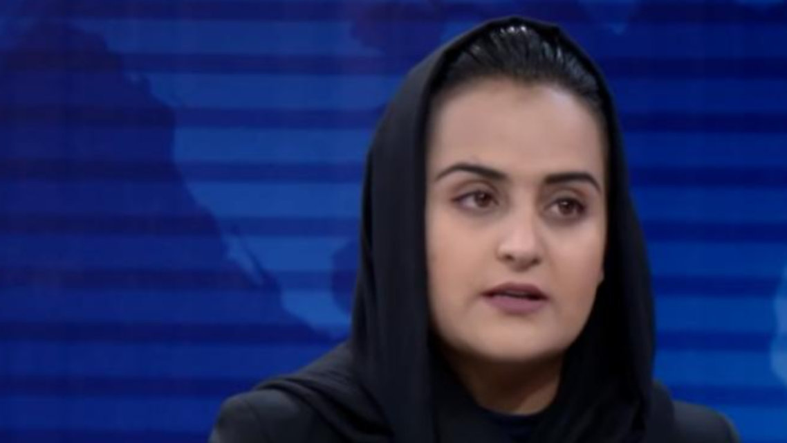 مذيعة ضجت بها أفغانستان بعد مقابلة تاريخية ..  تفر من البلاد
