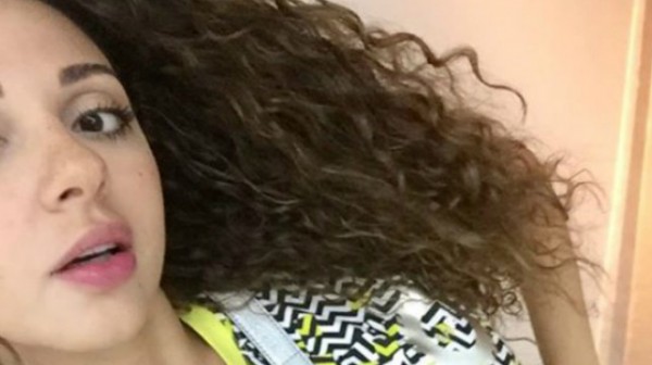 ميريام فارس بدون مكياج والنمش يغطي وجهها - صور 