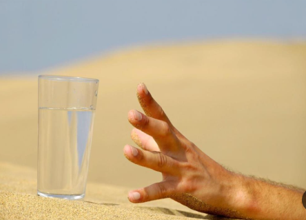 كيف أخفف من العطش خلال الصيام
