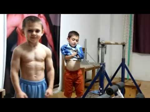 بالفيديو  ..  "هرقل رومانيا" ..  أقوى طفل في العالم 