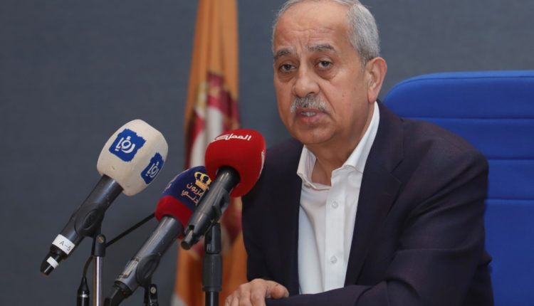 الجغبير : العمل داخل المصانع خلال الحظر غير مخالف