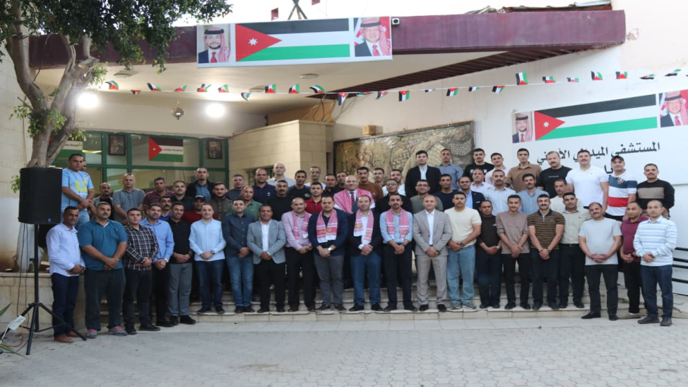 طواقم المستشفى الميداني الأردني نابلس/10 تحتفل بعيد الاستقلال الـ 80 للمملكة
