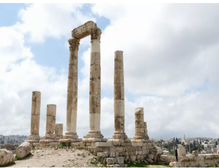 انحسار الأجواء الحارة عن المملكة اعتباراً من الثلاثاء وكتلة هوائية بحرية لطيفة حتى نهاية الأسبوع