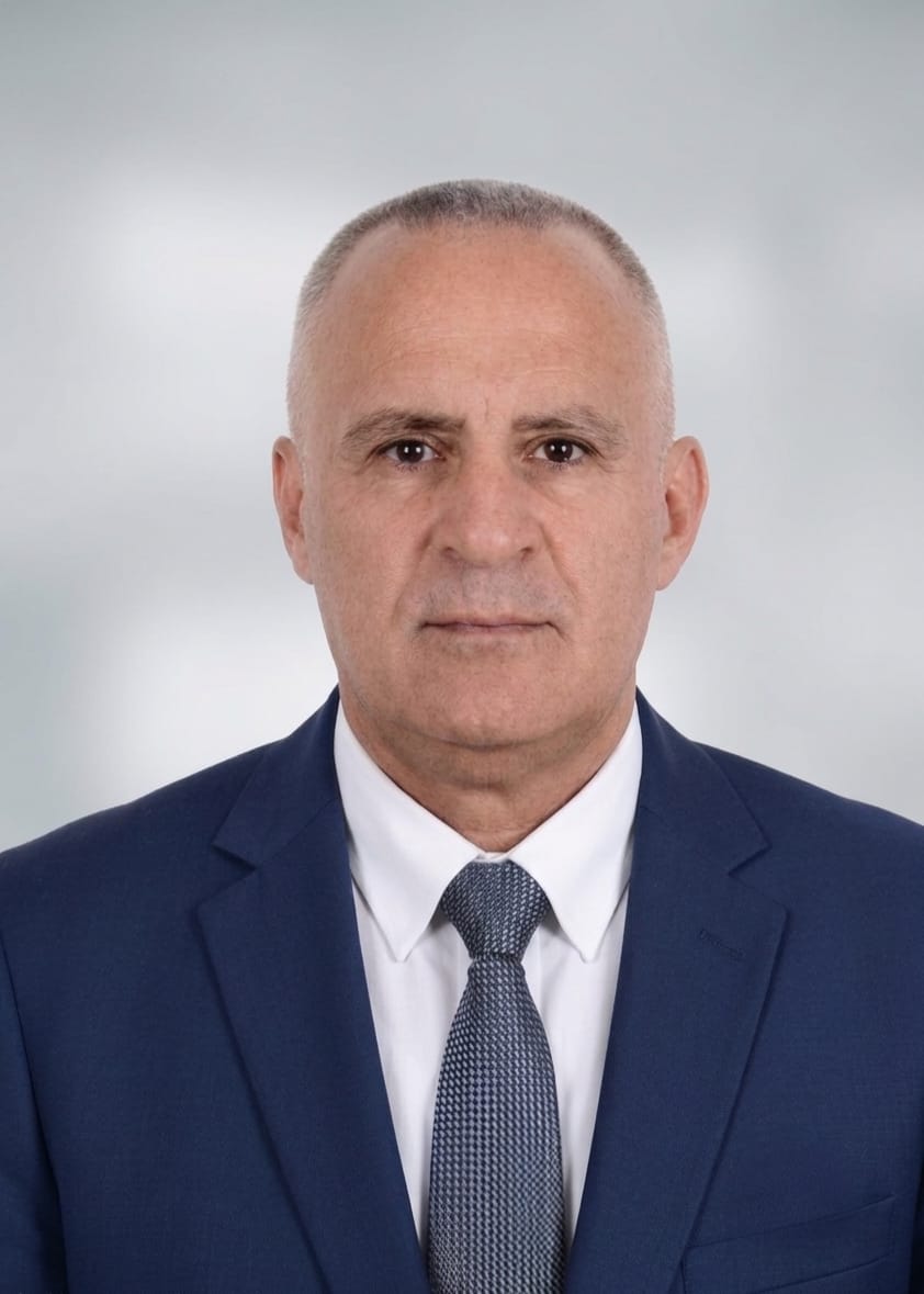 يونس العبادله يكتب: الاعتماد على الذات طريق الأردن للخروج من  عنق الزجاجه 
