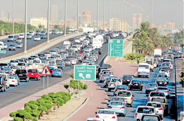 الكويت: ترحيل الوافدين فورًا عند تجاوز 150 كم/ساعة