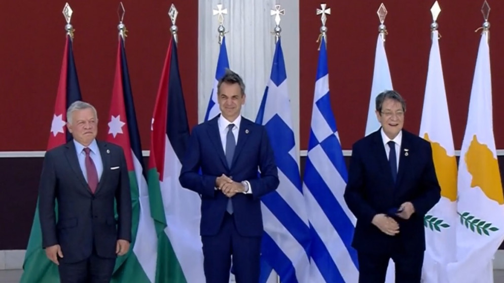 الملك يصل أثينا للمشاركة بقمة ثلاثية مع الرئيس القبرصي و رئيس الوزراء اليوناني