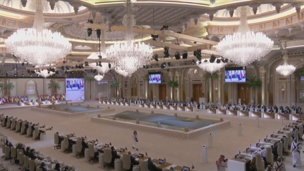 انطلاق أعمال القمة العربية الإسلامية الاستثنائية في السعودية