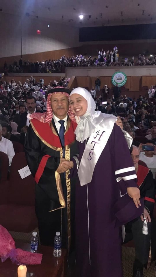 النائب العرموطي يهنئ حفيدته بمناسبة نجاحها بالثانوية العامة 