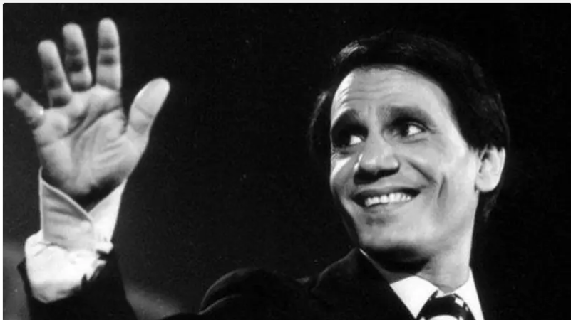 نجل شقيقه يفجر مفاجأة ..  العندليب مات بتسمم الدم وليس بسبب الكبد