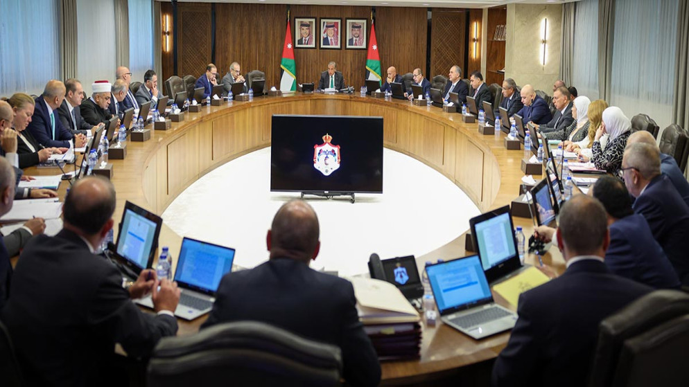 5 قرارات حكومية جديدة لضبط النفقات وحوكمة اللجان ورفع كفاءة الوظائف القيادية