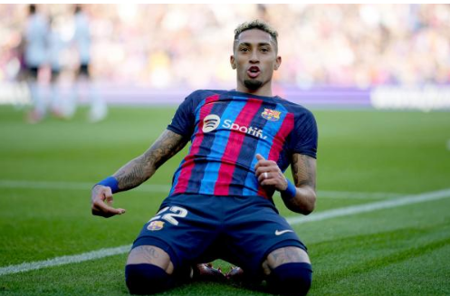 الهلال يتطلع للظفر برافينيا من برشلونة