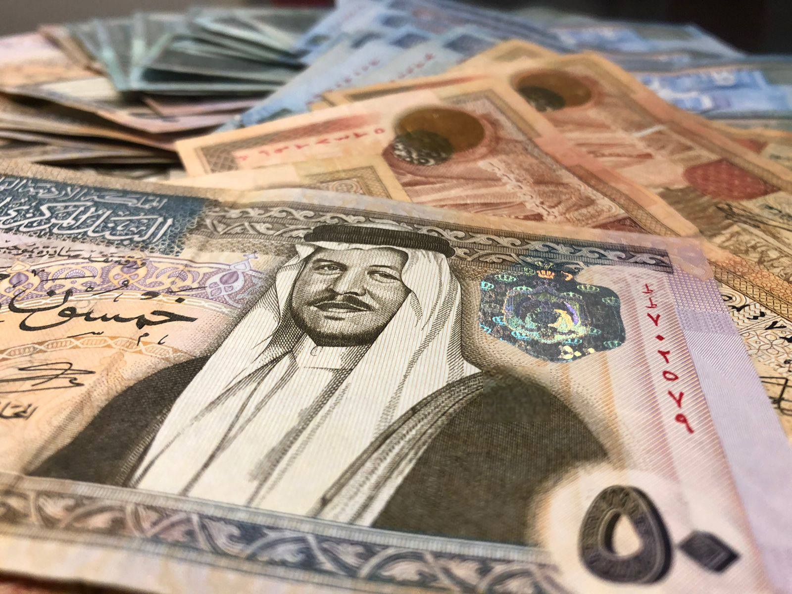 مصادر لـ "سرايا": صرف رواتب موظفي الحكومة الأربعاء ومتقاعدي الضمان الخميس