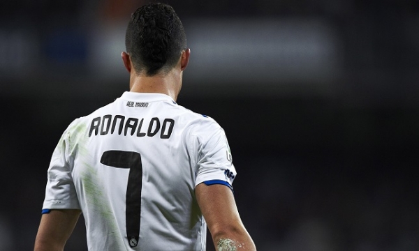 صدمة  .. ريال مدريد "يوافق" على بيع رونالدو