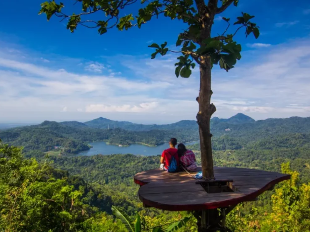 بالصور  ..  10 وجهات جذابة في إندونيسيا ننصحك بزيارتها