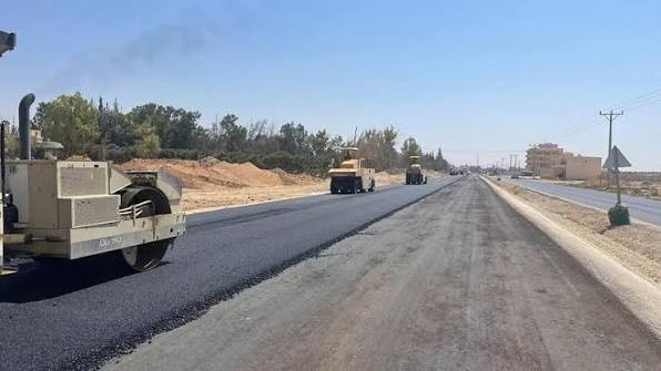 الحكومة: سيتم استيفاء جزء من كلف تعبيد وتزفيت الطرق من المواطنين