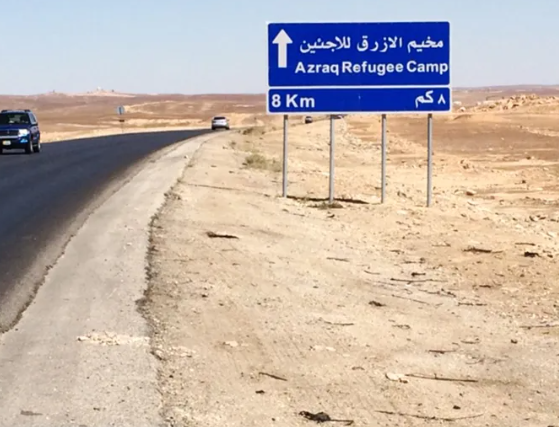 معلمو ومعلمات مخيم الأزرق يناشدون الجهات المعنية وقف قرار الانفكاك وإنصافهم