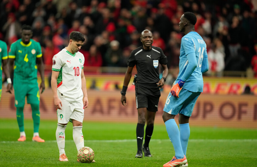 هل كان هناك اتفاق مسبق؟ ..  حارس مرمى السنغال يكشف الحقيقة الكاملة خلف تصديه لركلة إبراهيم دياز