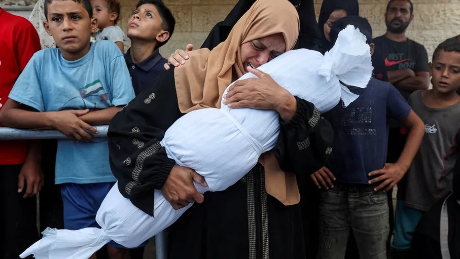 12 شهيدا بينهم أطفال جراء قصف إسرائيلي على غزة