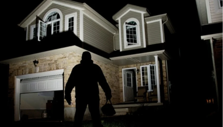 أبرزها الذكاء الاصطناعي ..  15 وسيلة ذكية لتأمين منزلك من اللصوص
