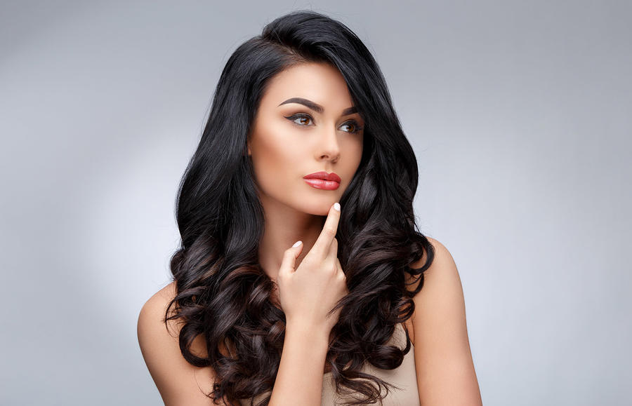 اكتشفي أسباب الشيب المبكر للشعر وطرق الوقاية لمنع ظهوره