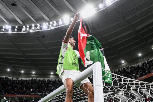 النعيمات يدعم نشامى المنتخب: معاكم على الموت