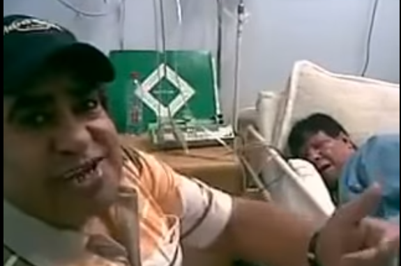 بالفيديو ..  النجم أحمد عدوية يغني لـ'شعبولا' في المستشفى وهو يصارع المرض!