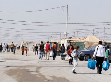 نمو الاقتصاد يصطدم بعقبة اللاجئين السوريين