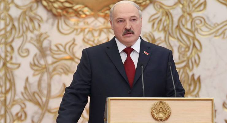 خطاب لرئيس روسيا البيضاء جعل الناس يعملون دون ملابس