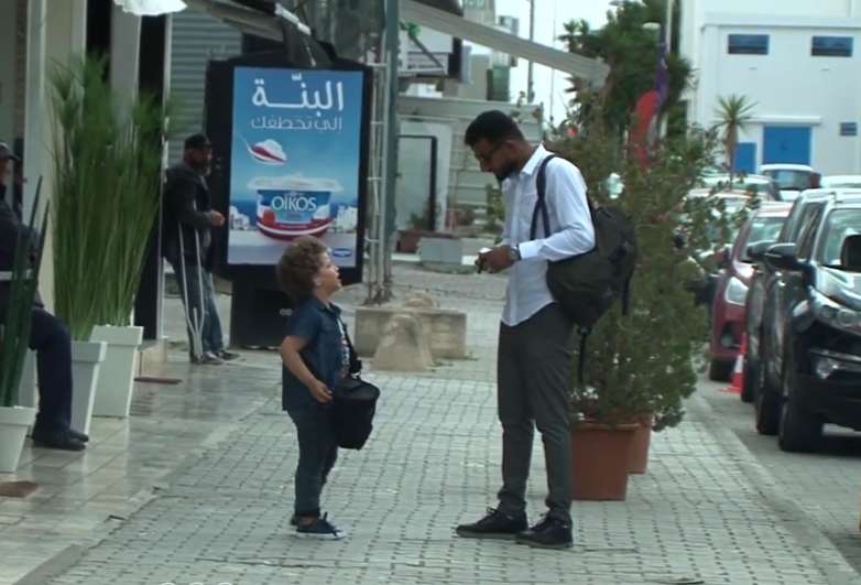 محل الألماس وهروب طفل الكاميرا الخفية