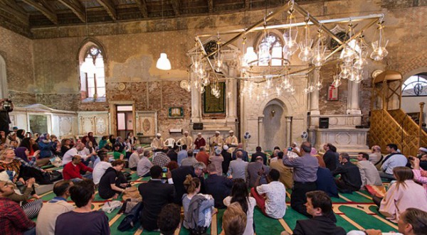 إغلاق أول مسجد أقيم فينيسيا الايطالية