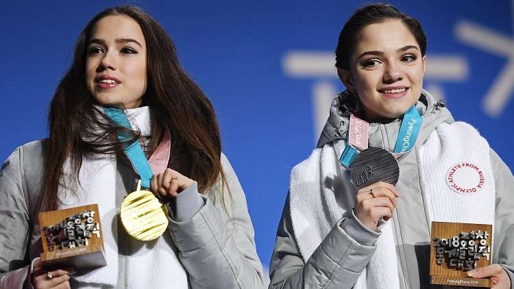 بطلتا روسيا للتزحلق الفني على الجليد تظهران في لعبة يابانية