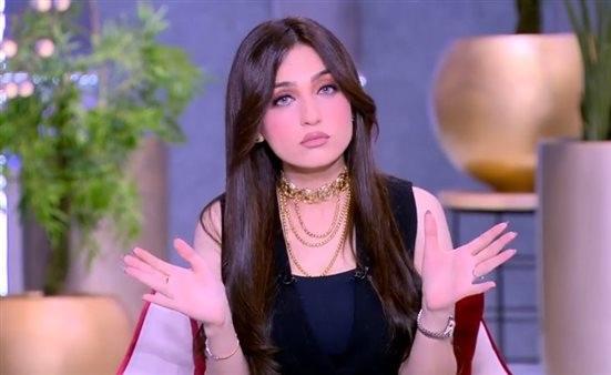 ياسمين عز: الراجل بعد ما يفسخ بيصلي ركعتين شكر