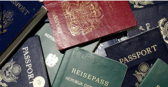 بالصور  ..  أهمية الحصول على جواز سفر ثاني وأقوى جوازات السفر في العالم 