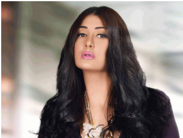 بالصور  ..  اليسا تتسبب بإحراج غادة عبد الرازق