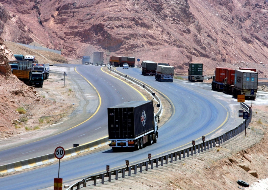 النقل البري تستهدف رفع الاستثمار في القطاع بنسبة %7.4