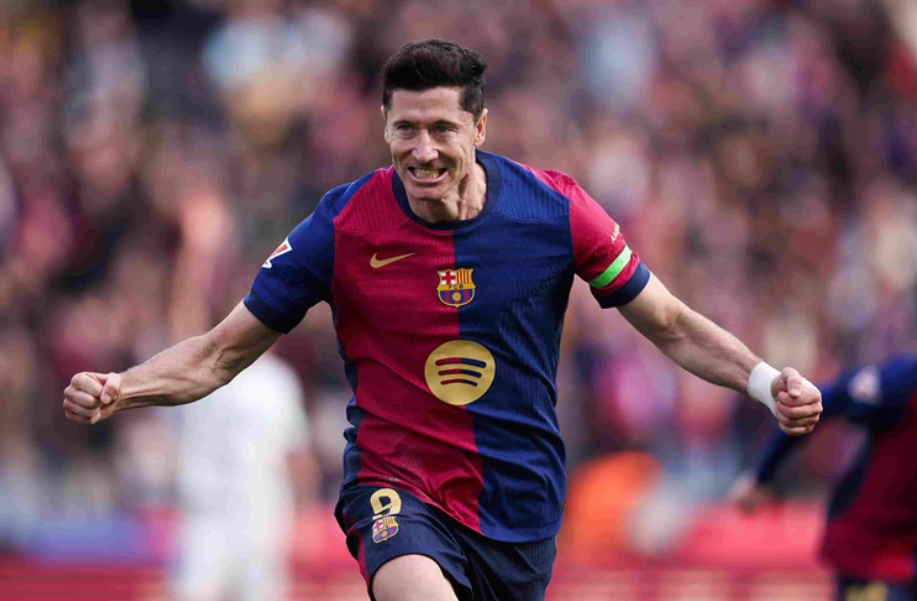 برشلونة يحسم قراره بعدم تجديد عقد ليفاندوفسكي