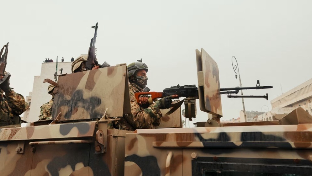 الجيش السوري يسيطر على "غرب الفرات" ويعلنها مناطق عسكرية مغلقة