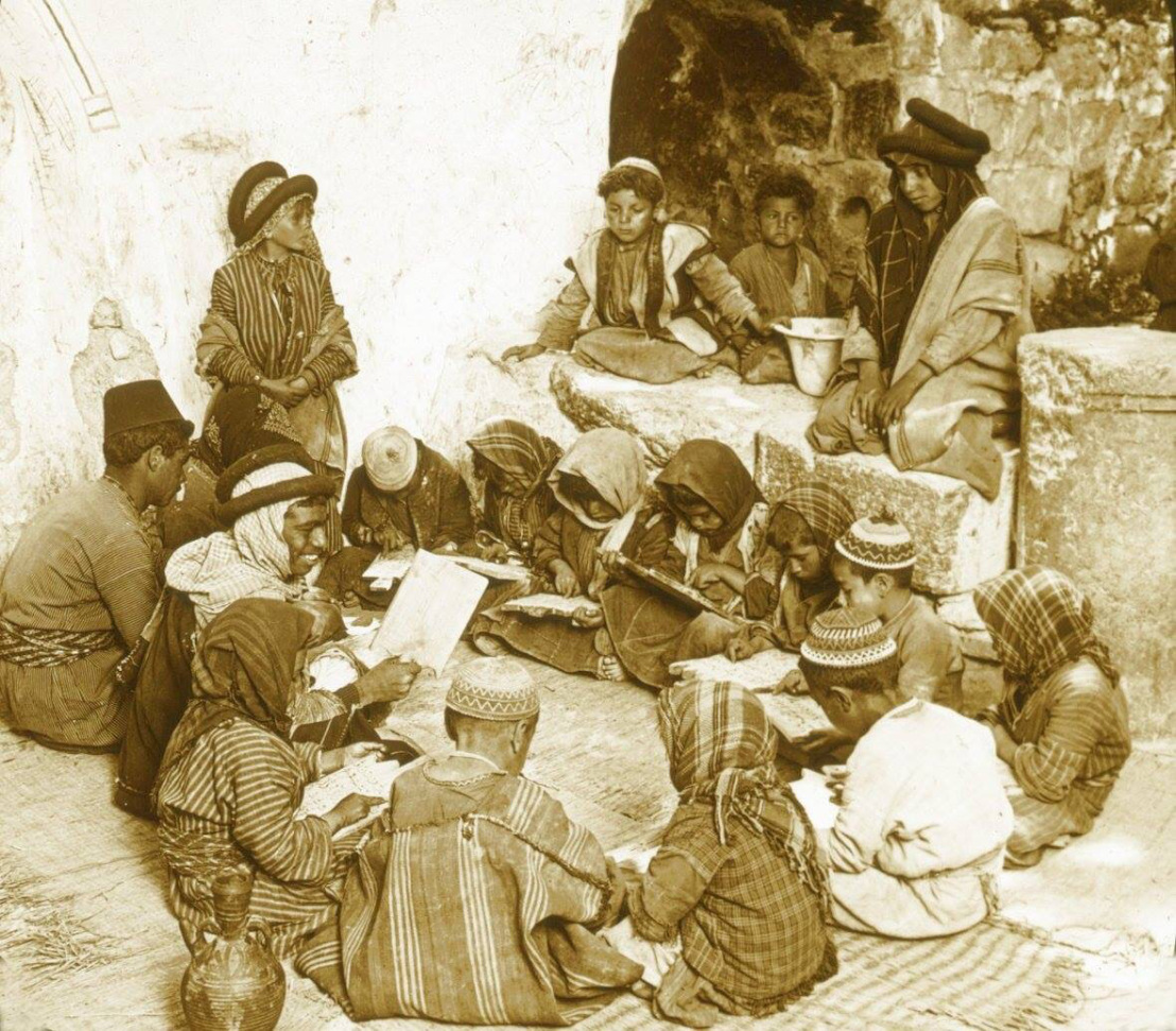 الأحجية والامثال الشعبية الفلسطينية من عبق الماضي وما زالت موجودة الى وقتنا الحاضر 