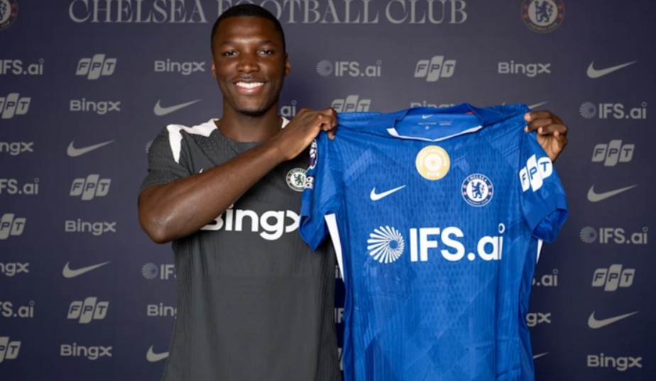 تشيلسي يمدد عقد كايسيدو 7 أعوام