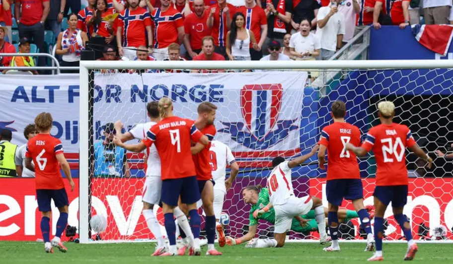  بثنائية جود بيلينغهام ..  إنجلترا تتأهل إلى نصف نهائي كأس العالم 2026 بعد فوزها على النرويج 2-1 